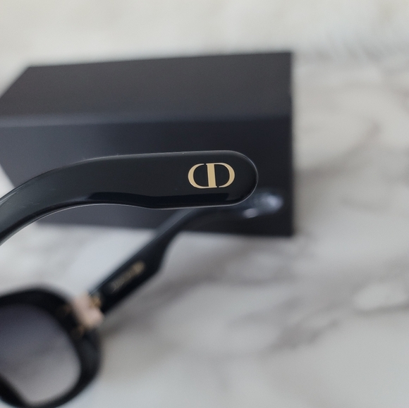 NEW DIOR CD40114I Black Sunglasses - Picture 10 of 15